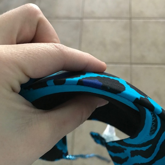 Victoria’s Secret Bikini - Picture 5 of 5